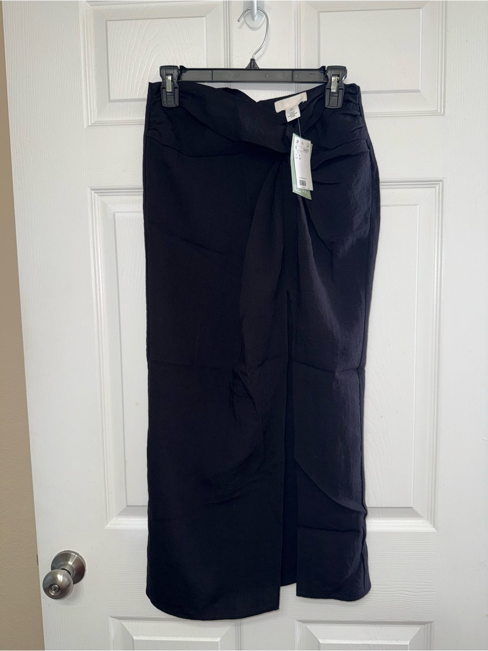 H&M Black Maxi Skirt with Knot Detail Ladies 8